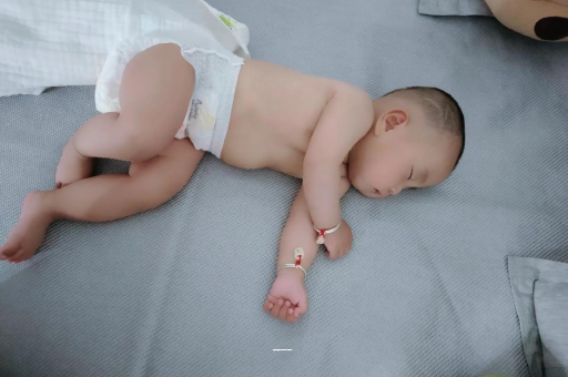 黔东宝宝上火有眼屎